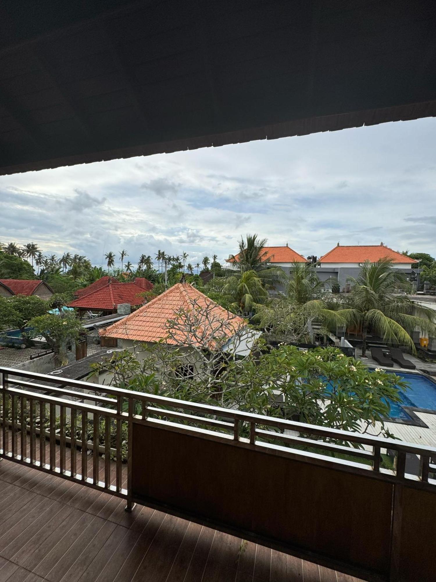 Gus Mank Stay Batununggul Bagian luar foto